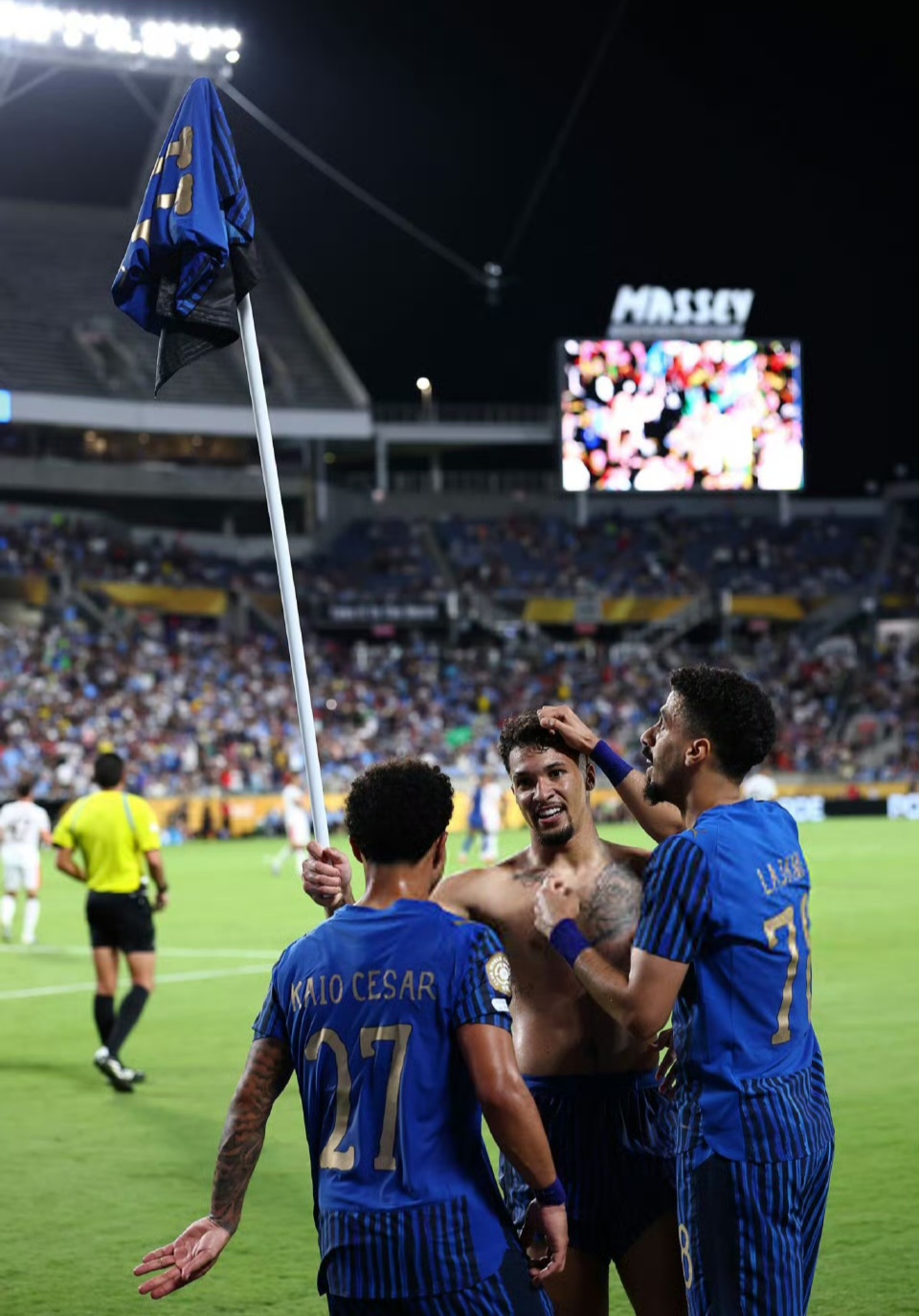 内购破解手游合集赛前欧超杯焦点战；巴塞罗那造点机会；引发热议；赛季目标并未改变的简单介绍