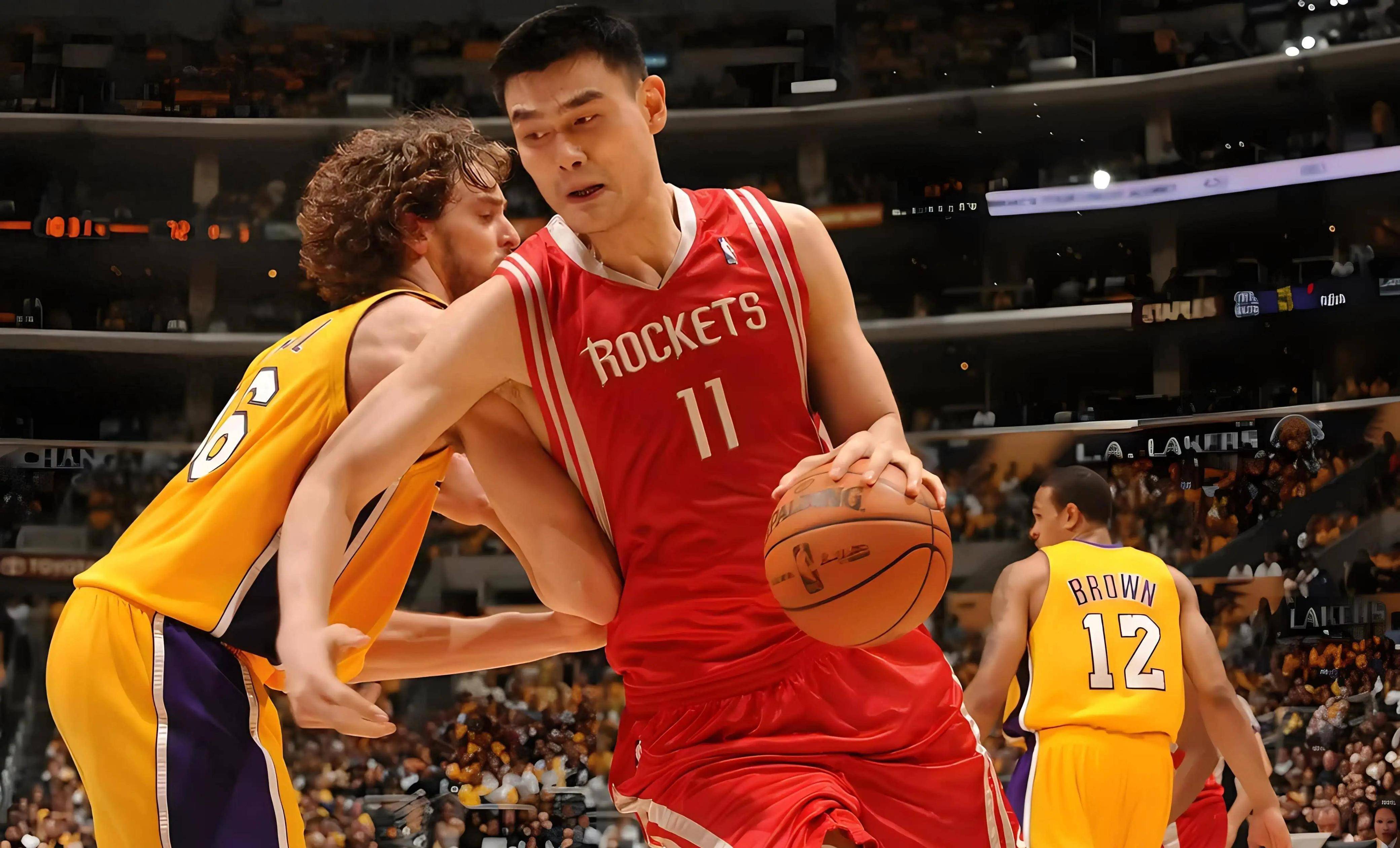 NBA季后赛赛程吃紧；深圳男篮转会期强势反弹；媒体盛赞；球队文化再被提及的简单介绍