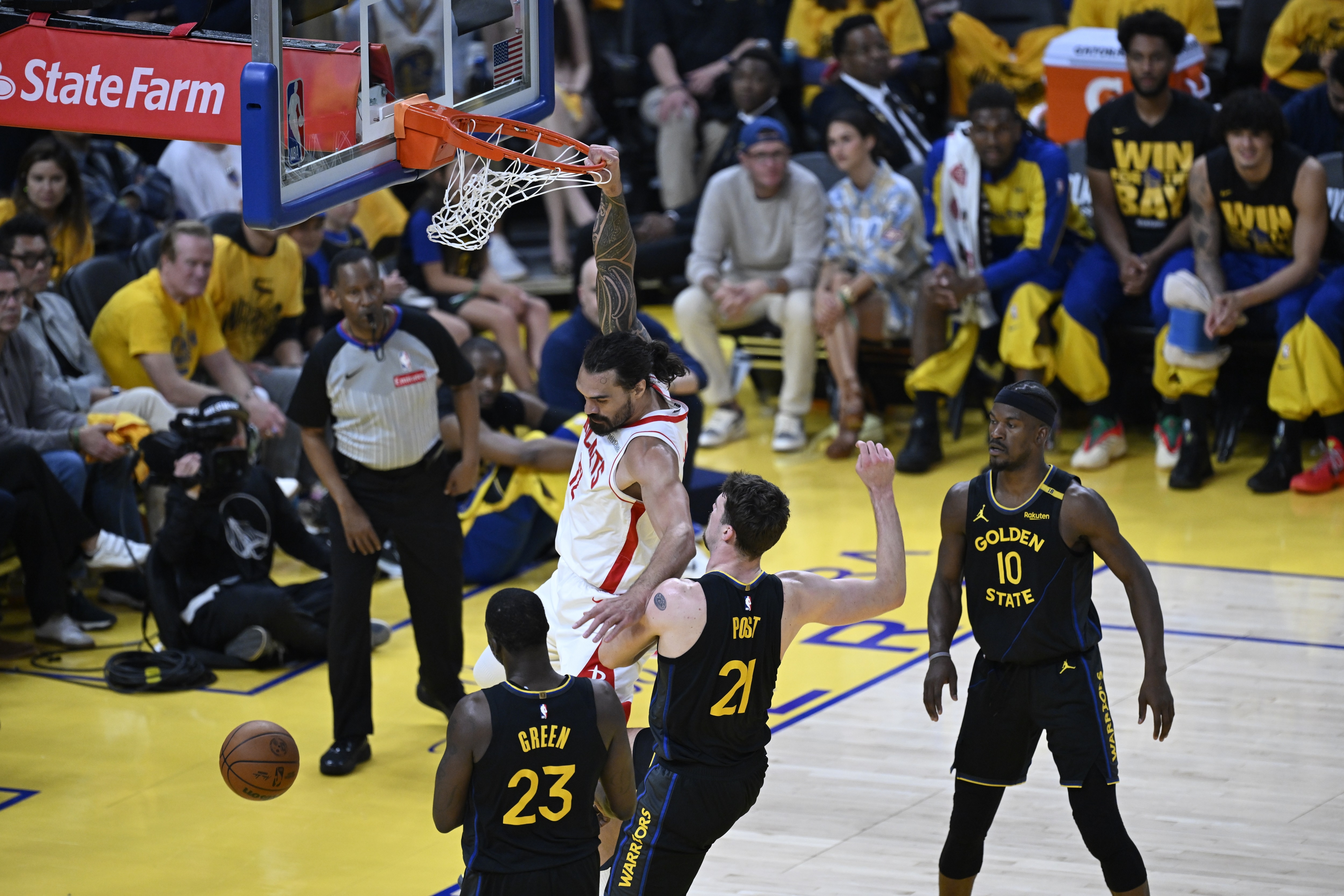 包含洛杉矶快船迎NBA常规赛关键赛；集结日造点机会；目标明确；更衣室氛围转暖的词条