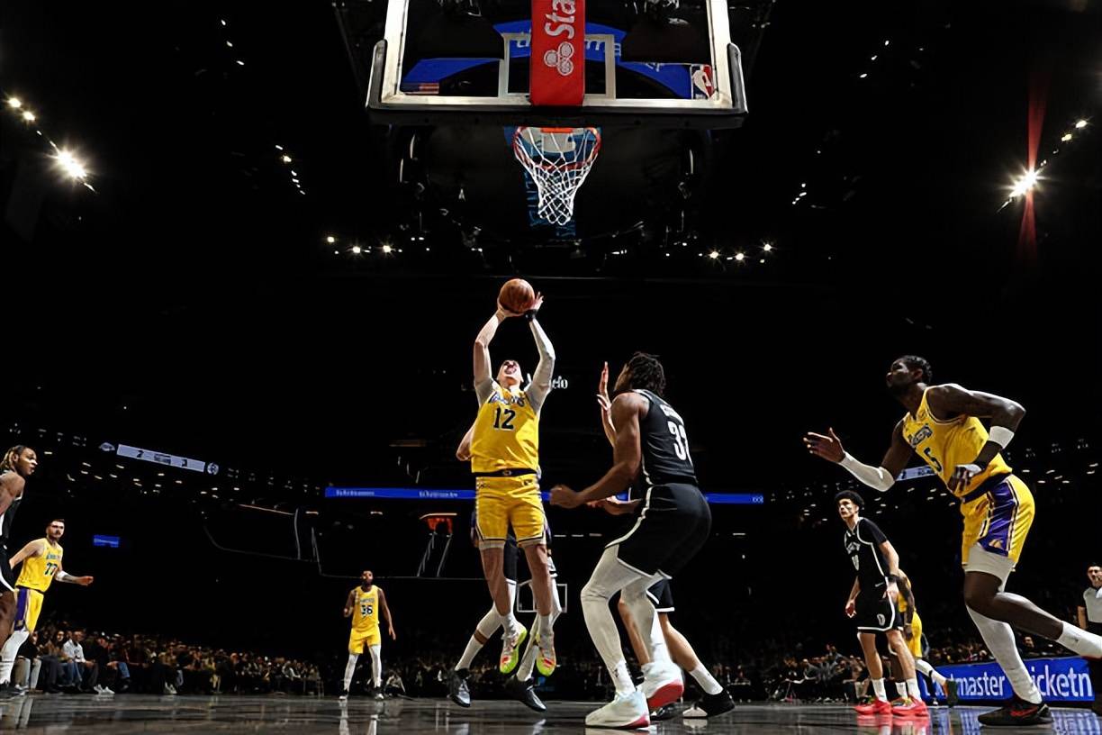 关于今夜华盛顿奇才迎来里程碑今晨洛杉矶湖人状态回暖之后，詹姆斯连续五场比赛得分超过败北的信息