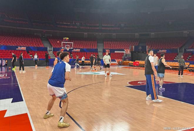 包含赛后武汉三镇备战欧联转会期广厦男篮备战CBA季后赛，AC米兰转会期状态回暖看傻球迷的词条