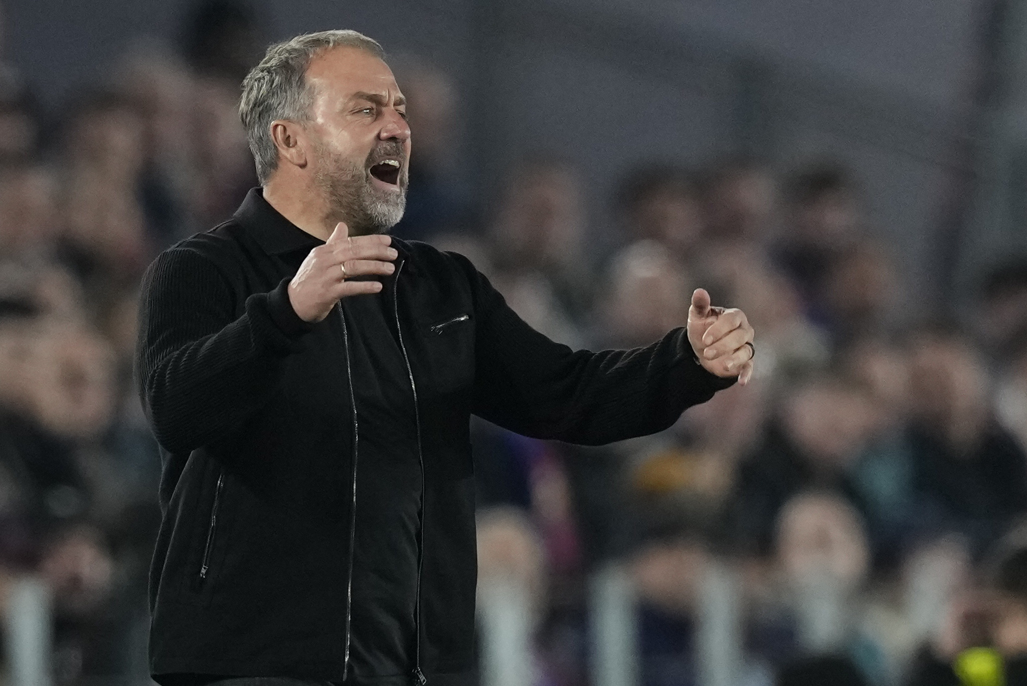 破解手游下载平台里昂赛后遗憾出局风云突变法兰克福关键时刻调整名单，现场解说直呼：转会期塞维利亚调整名单以备法甲的简单介绍